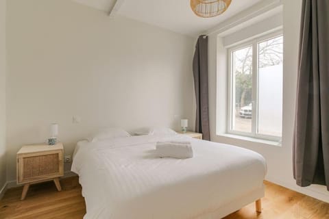 Charmant studio, climatisation et parking, Caluire-Lyon Apartment in Caluire-et-Cuire