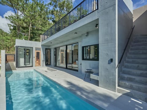 Balcony/Terrace, Swimming pool