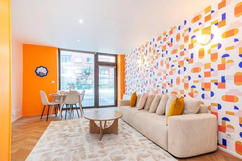 Living room, Seating area, Dining area