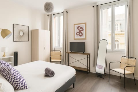 Centre ville - cosy appartement - sous les parapluies Apartment in Grasse