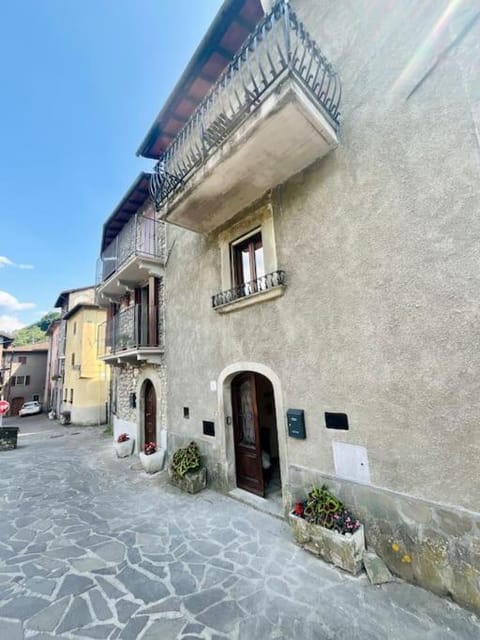 Nonnas little house on the river House in Emilia-Romagna