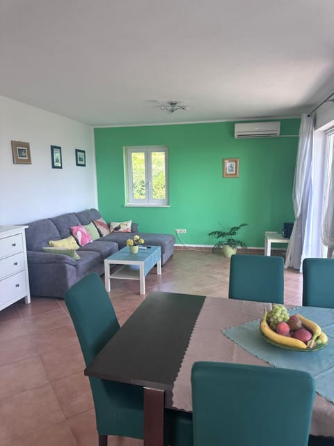 Apartment Viktoria Apartment in Podstrana