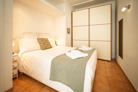 Bed, Bedroom, wardrobe