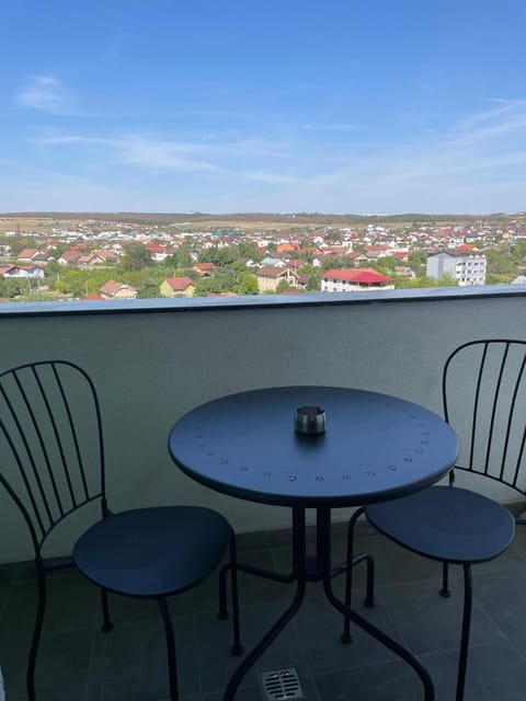 Balcony/Terrace, City view