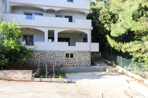The gravel beach & bike apartment Apartment in Šibenik-Knin County, Croatia