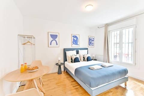 Bed, Photo of the whole room