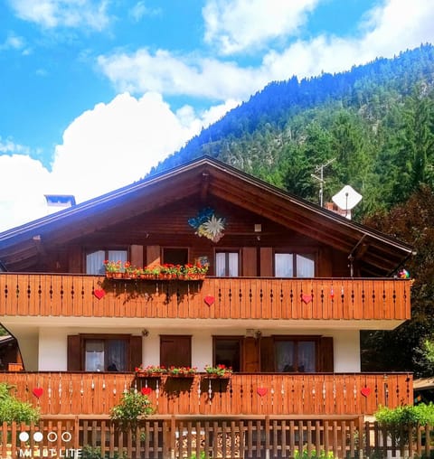 Day, Natural landscape, View (from property/room), Balcony/Terrace, Mountain view