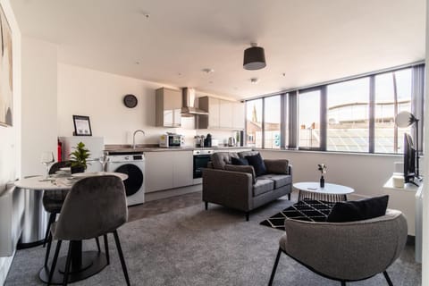 Bright 1 Bed Apartment in Central Wrexham Apartment in Wrexham