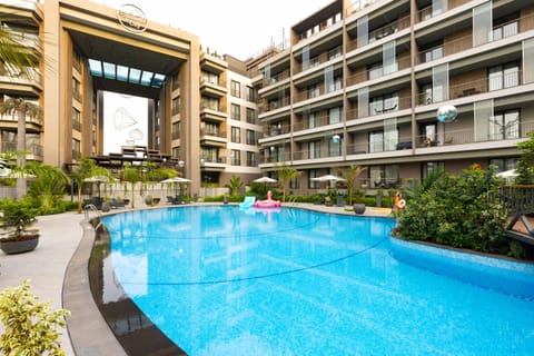 Neighbourhood, Pool view, Swimming pool