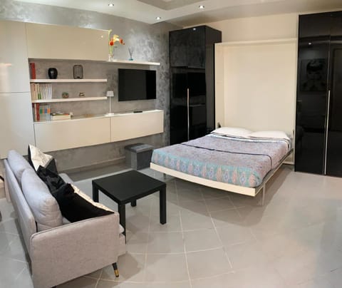 TV and multimedia, Living room, Bedroom