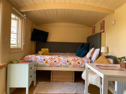 The Hut at Bay Tree Farm, Nympsfield Campground/ 
RV Resort in Stroud District