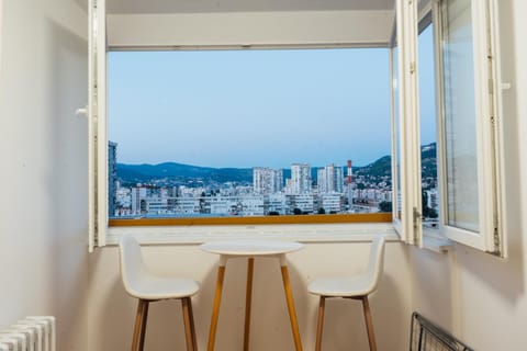 View (from property/room), Balcony/Terrace, City view