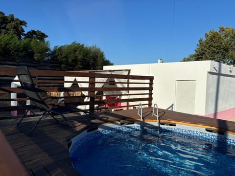 Facade/entrance, Swimming pool, sunbed
