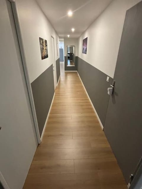 A4 - neuf 2024 - ORLY - PARIS EXPO - 5 chambres Apartment in Île-de-France