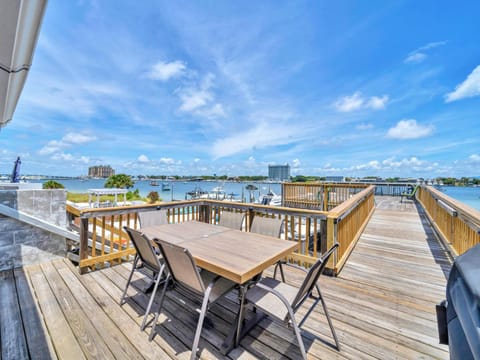 Harbor Dreams beautiful view lots near beach House in Destin