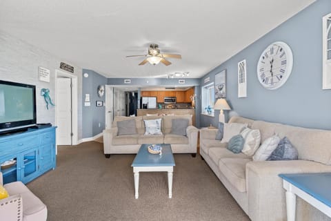 Malibu Pointe 401 Second row ocean view-Crescent Beach Section House in Crescent Beach