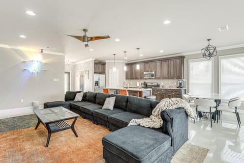 Arabi Home with Deck 7 Mi to Downtown New Orleans! House in Arabi