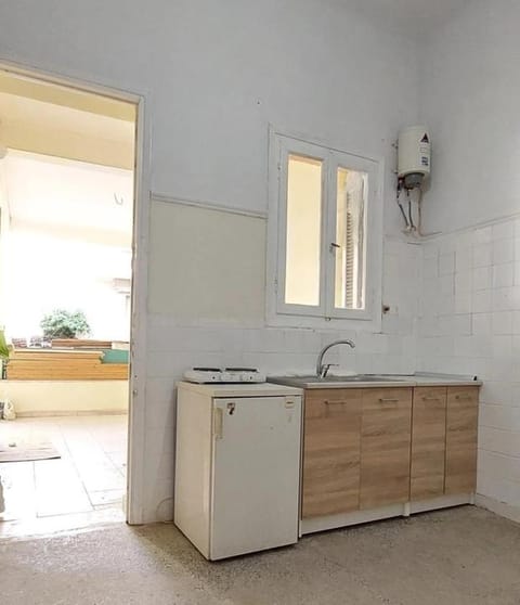 Κρεβάτια σε κοιτώνα 5' from metro Hostel in Athens