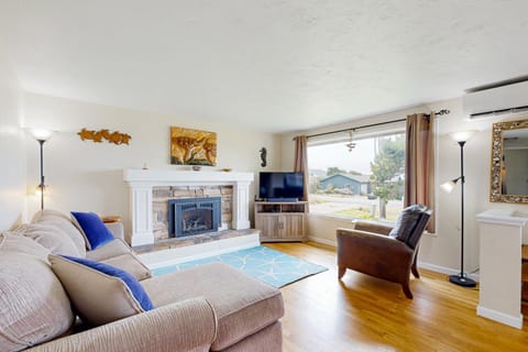 Ocean Breeze Retreat House in Yachats