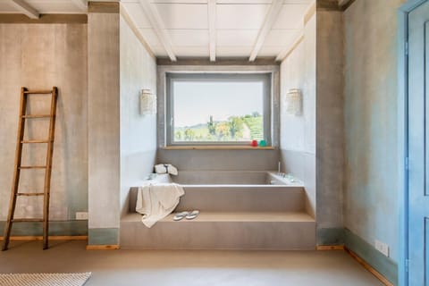 Spring, Natural landscape, Bathroom, Balcony/Terrace, Photo of the whole room, Bedroom, towels