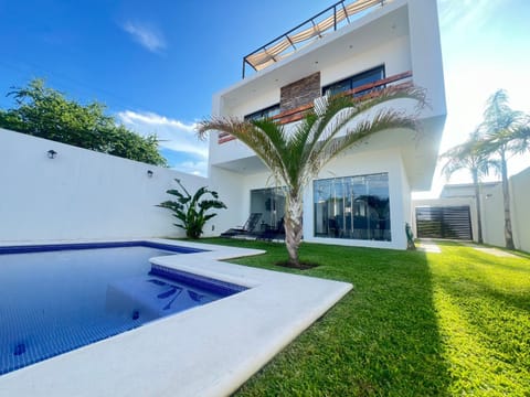 Casa VillaTeques alberca jacuzzi House in State of Morelos