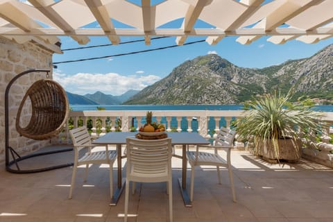 Villa Blue Dream Villa in Dobrota