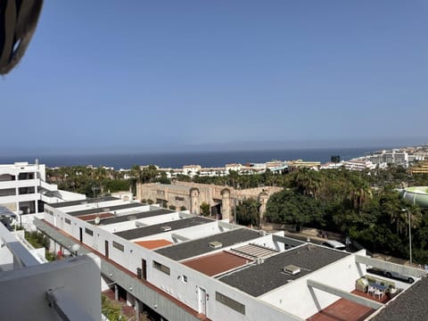 City view, Sea view