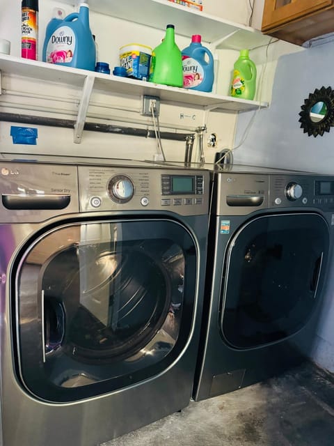 Cozy House Nested Around Trees A Vacation rental in Willow Glen