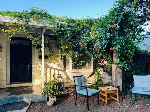 Cozy House Nested Around Trees A Vacation rental in Willow Glen