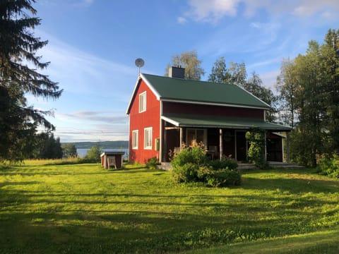 Property building, Day, Natural landscape, Garden view
