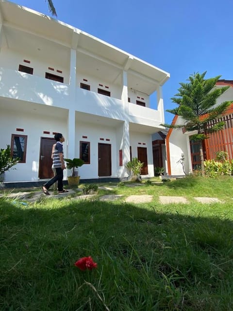Property building, Day, Garden