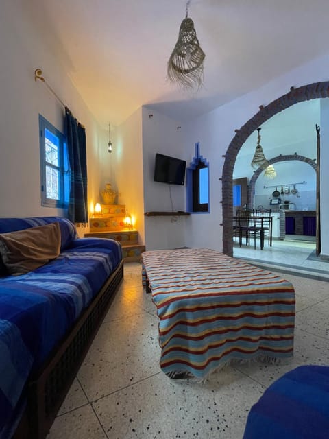 Communal lounge/ TV room, TV and multimedia, Living room, Photo of the whole room, Seating area, Evening entertainment, Bedroom
