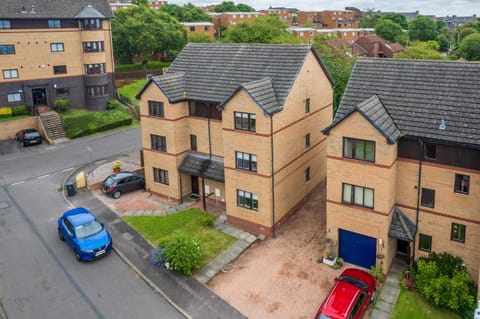 Neighbourhood, Street view, Parking