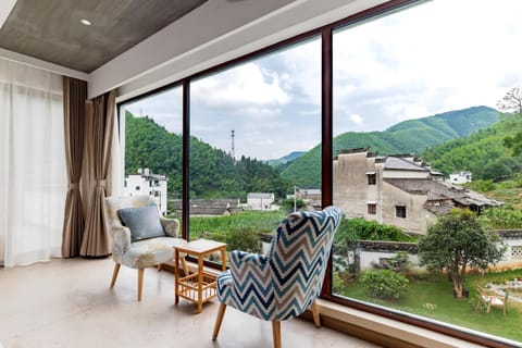 View (from property/room), Seating area, Mountain view