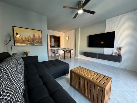 Communal lounge/ TV room, TV and multimedia, Living room, Lounge or bar