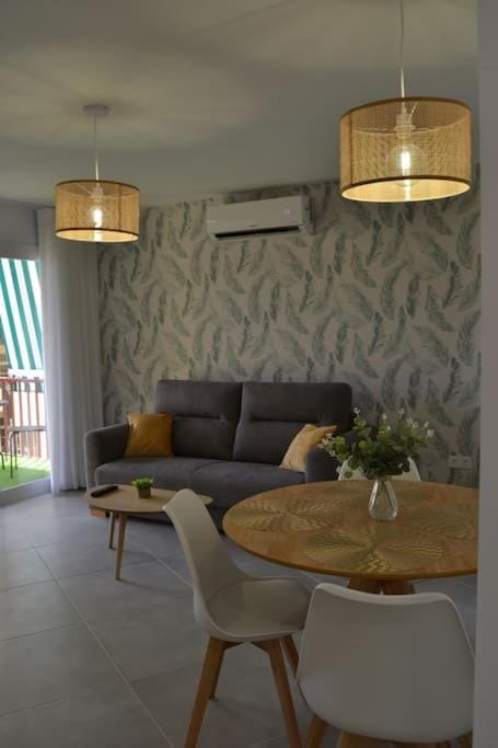 TV and multimedia, Balcony/Terrace, Living room, Seating area, Dining area, air conditioner