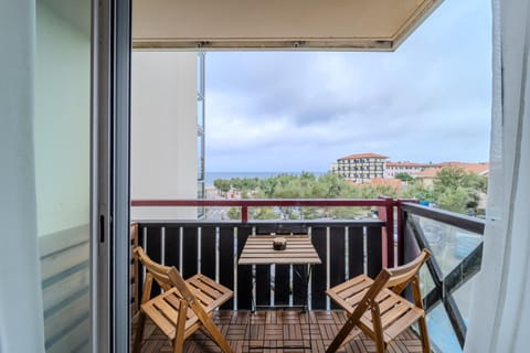Day, View (from property/room), Balcony/Terrace, Dining area