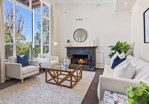 Seating area, fireplace