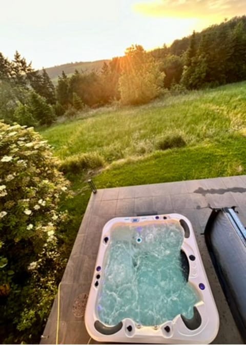 Natural landscape, Hot Tub, Hot Tub, Spa and wellness centre/facilities, Sunset