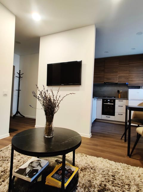 Communal lounge/ TV room, TV and multimedia, Dining area