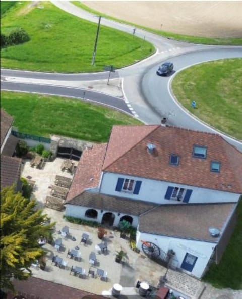 Property building, Patio, Restaurant/places to eat, Natural landscape, Bird's eye view