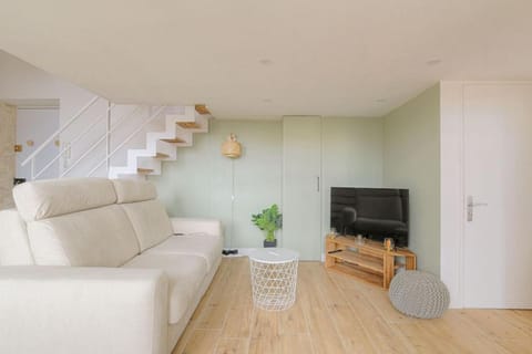 Moderne et authentique T2, proche Croix-Rousse Apartment in Caluire-et-Cuire