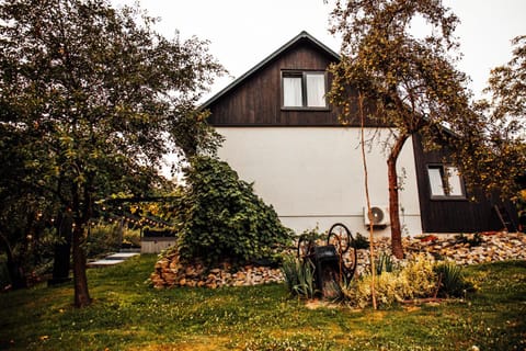 Property building, Natural landscape, Garden, Garden view
