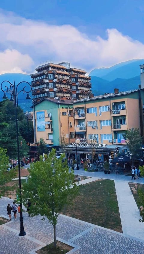Balcony/Terrace, City view, Street view