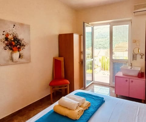 Guest House Villa Orlica Apartment in Kotor Municipality