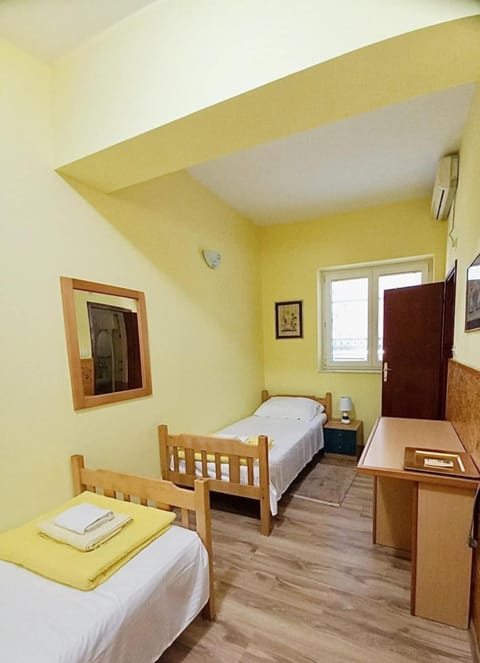 Guest House Villa Orlica Apartment in Kotor Municipality