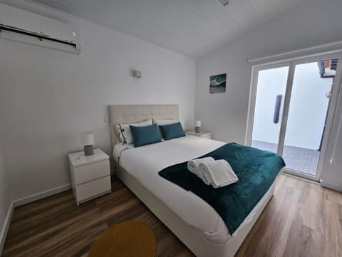 View (from property/room), Bedroom, VIP, air conditioner