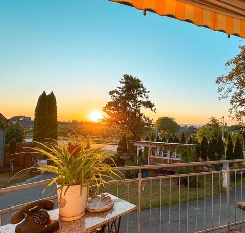 Natural landscape, Balcony/Terrace, Garden view