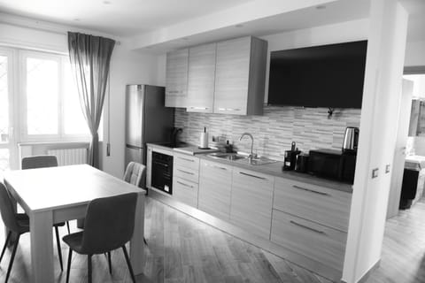 Kitchen or kitchenette, Living room, Dining area