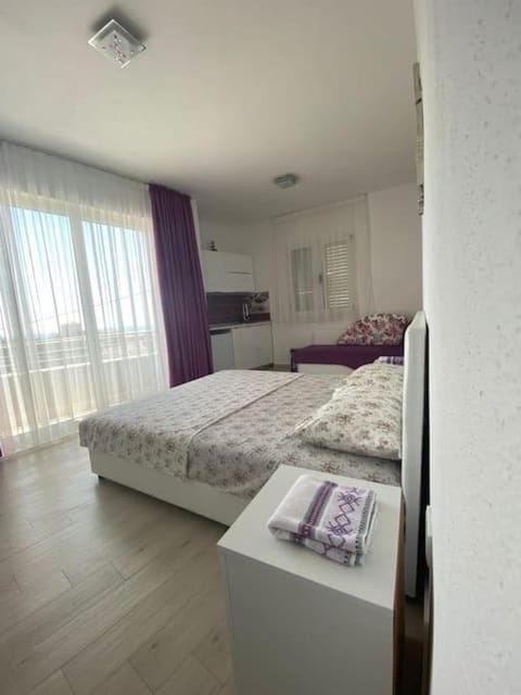 Sea Violet Apartment in Ulcinj